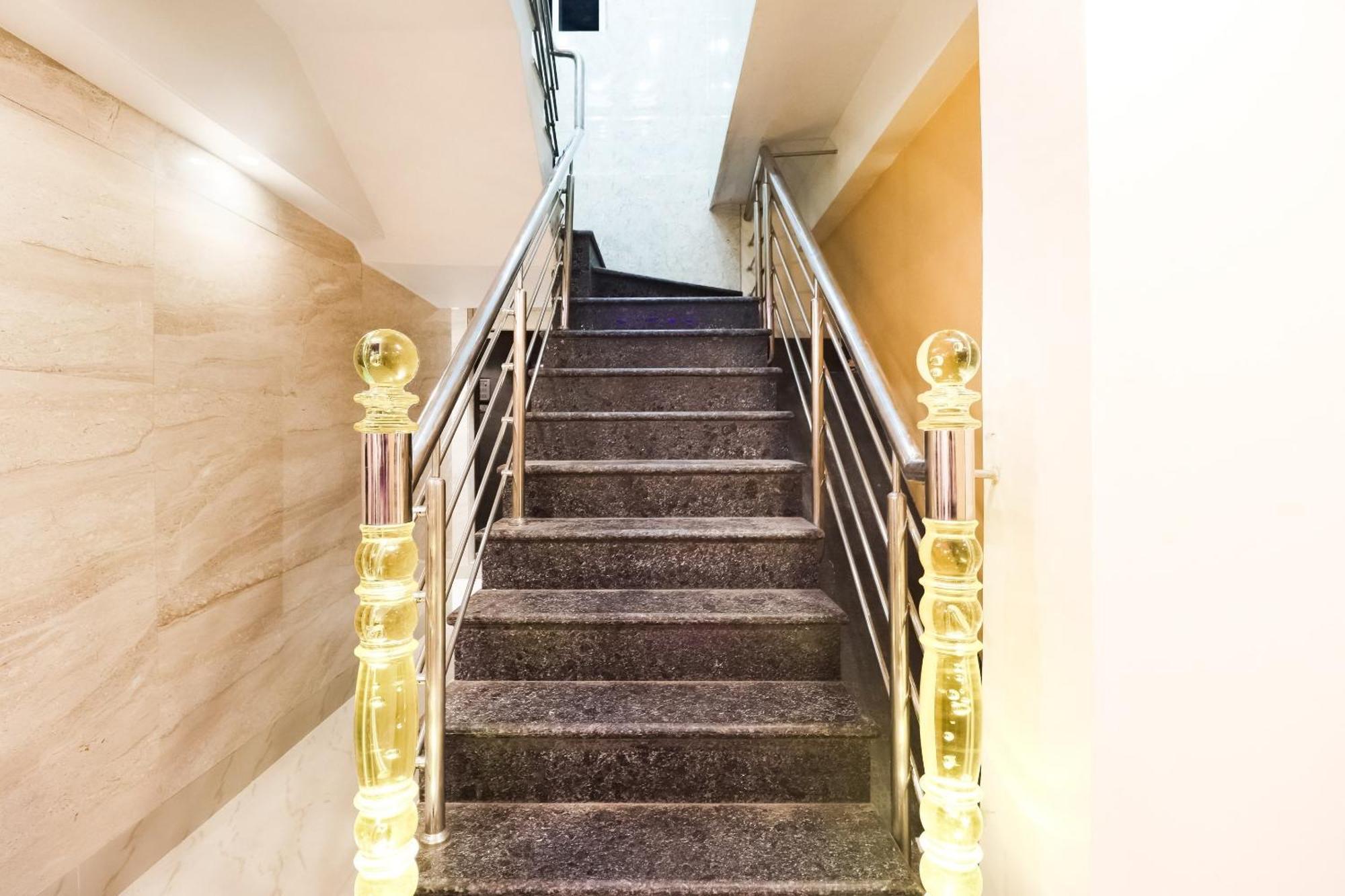 Hotel O Kuber Residency Near Birla Mandir Καλκούτα Εξωτερικό φωτογραφία